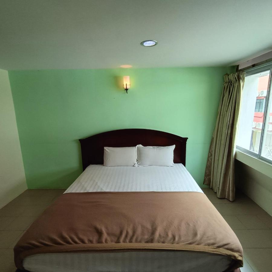 Hotel One 2*