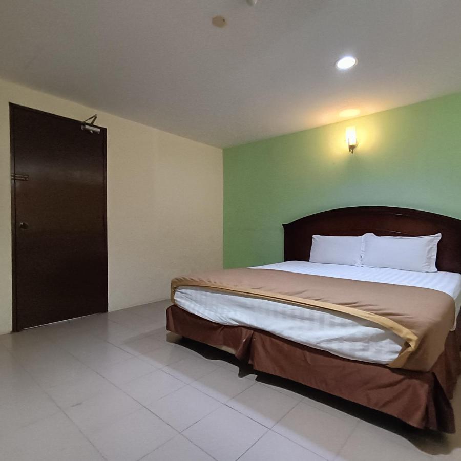 Hotel One